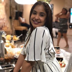 Meet your Posher, Paola